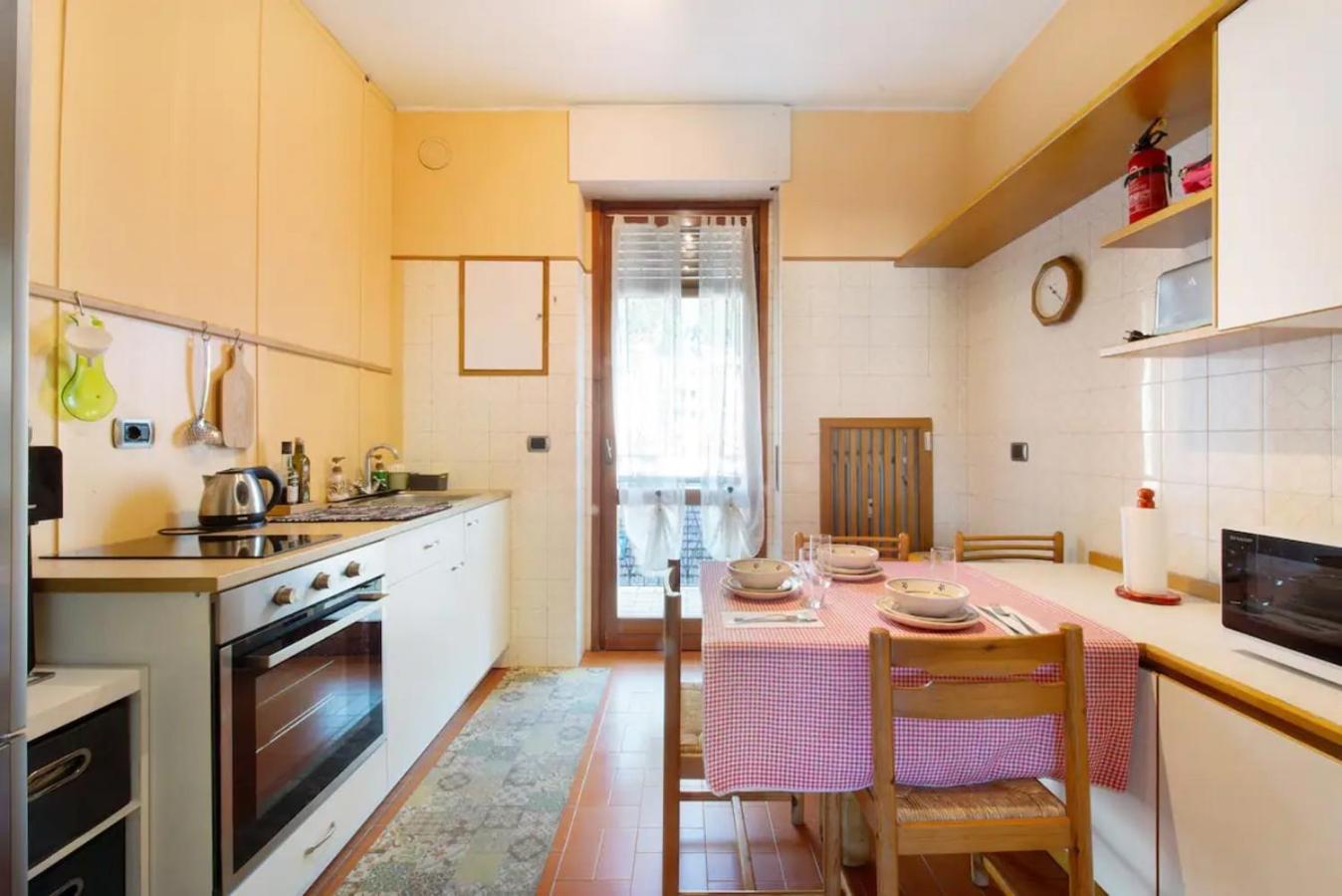 Appartamento House Of Roses Con Vista Duomo Como Luaran gambar