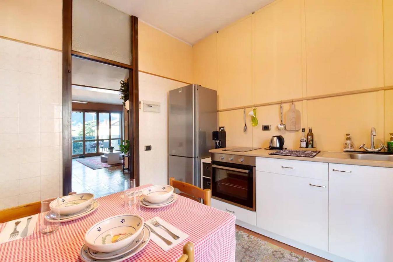 Appartamento House Of Roses Con Vista Duomo Como Luaran gambar